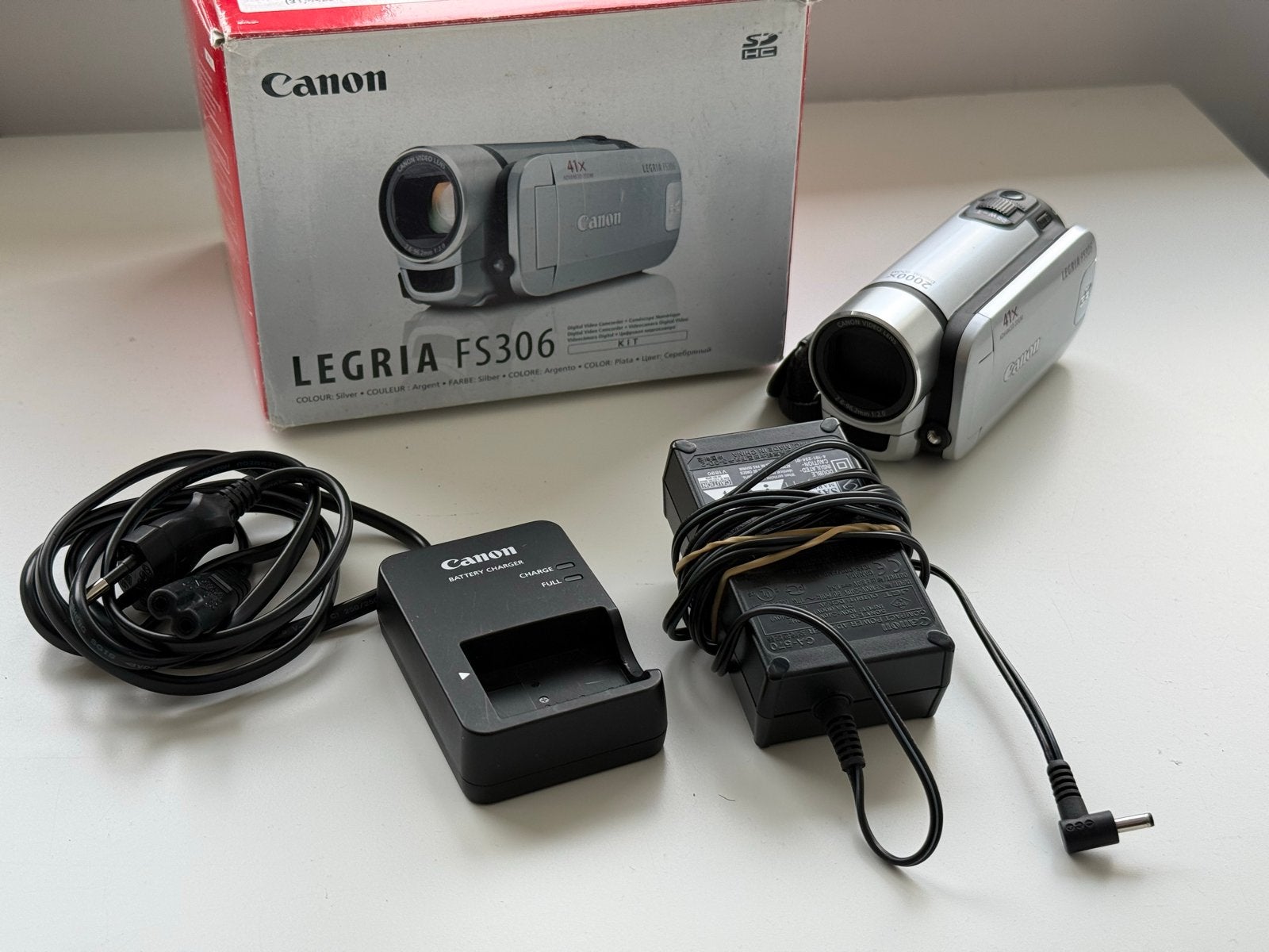 Canon Legria FS306 Camcorder - Zilver, met accessoires, Audio, Tv en Foto, Videocamera's Digitaal, Gebruikt, Canon, 20x of meer