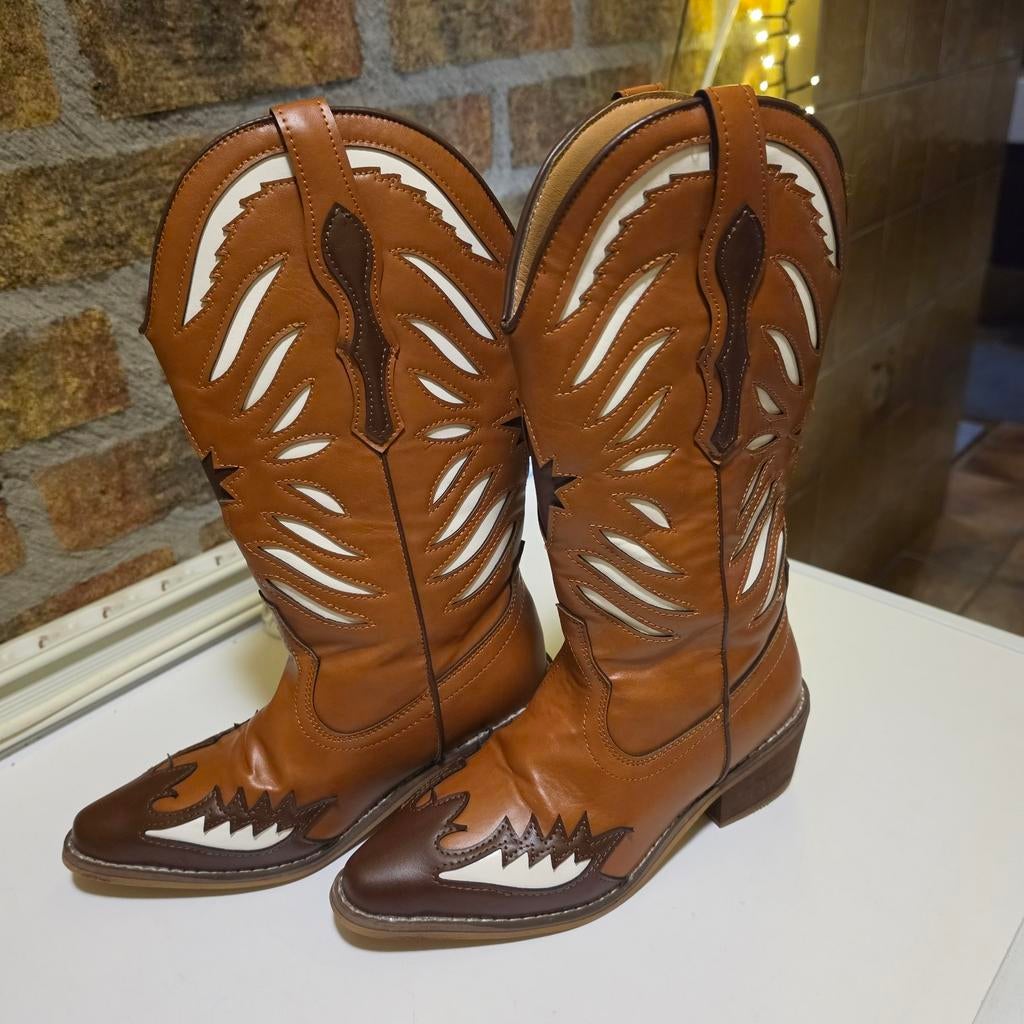 Cowboy laarzen dames of kinderen, Kleding | Dames, Schoenen, Ophalen of Verzenden, Zo goed als nieuw, Zwart, Hoge laarzen