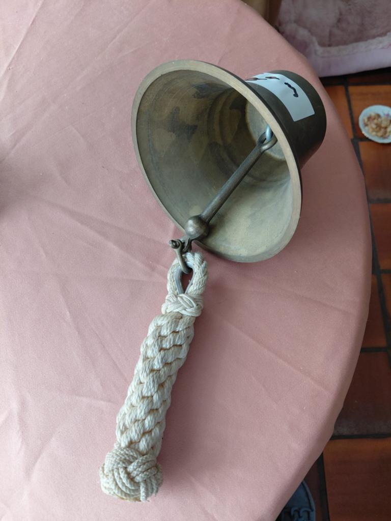 Antieke scheepsbel van brons met touw, Antiek en Kunst, Antiek | Koper en Brons, Ophalen of Verzenden, Brons