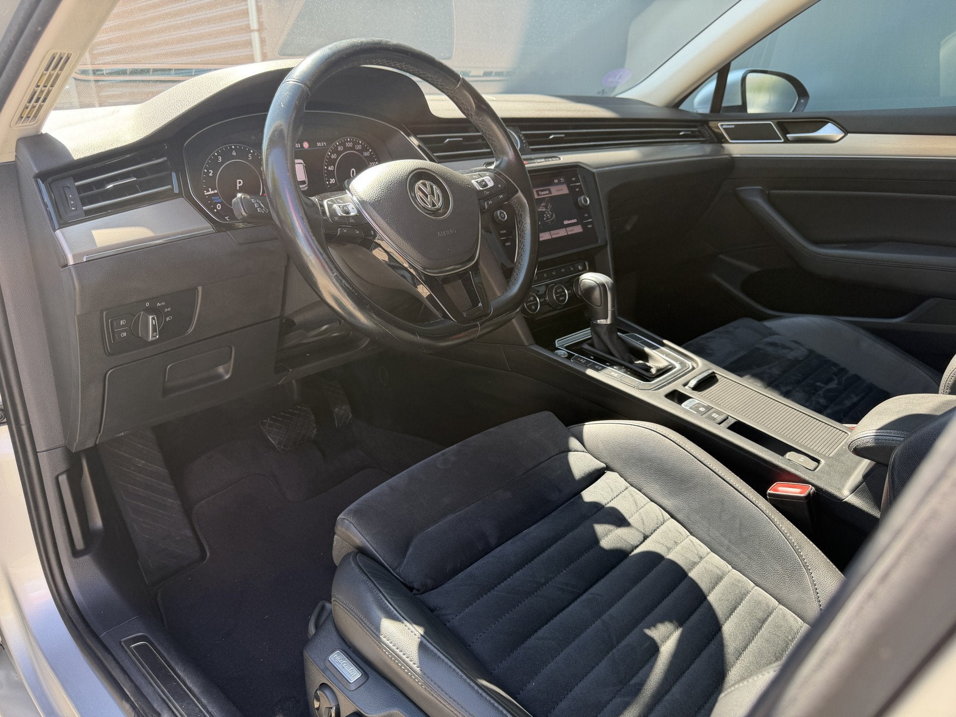 Volkswagen Passat Variant BWJ 2017 | 1.8TSI 180PK BNS Editio, Auto's, 4 cilinders, 179 pk, Automatische klimaatregeling, 1405 kg