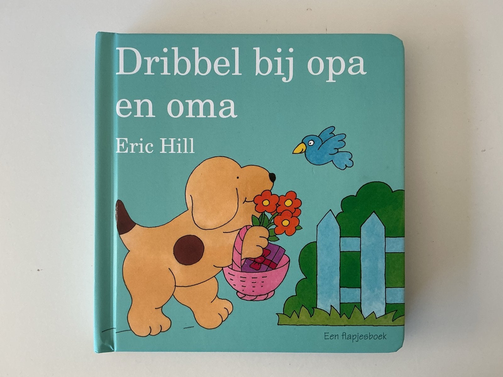 Dribbel bij opa en oma - Eric Hill (Flapjesboek), Ophalen of Verzenden, Nieuw, Uitklap-, Voel- of Ontdekboek, 1 tot 2 jaar