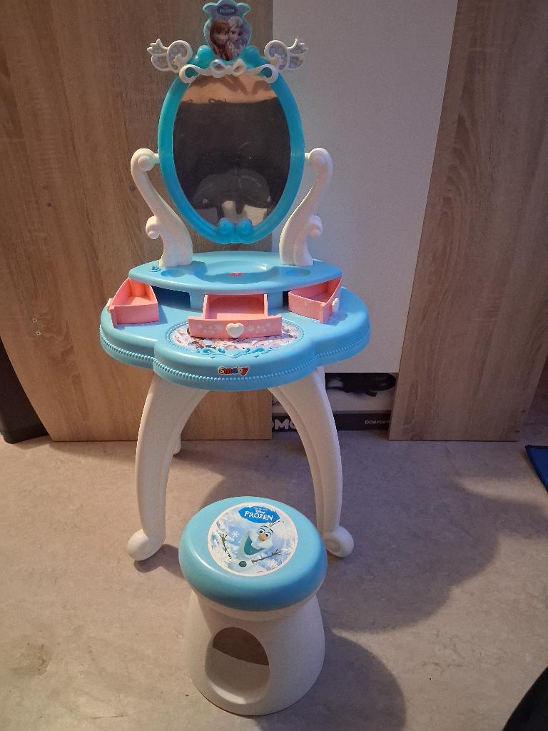 Frozen kindermake up tafeltje, Ophalen, Gebruikt