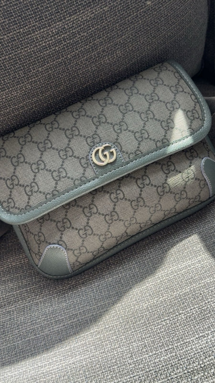 Gucci tas, Sieraden, Tassen en Uiterlijk, Tassen | Schoudertassen, Ophalen of Verzenden, Nieuw, Grijs