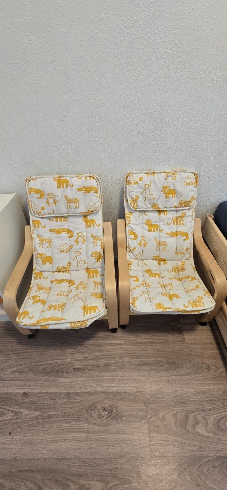 Kids chairs, Ophalen, Zo goed als nieuw, Stoel(en)