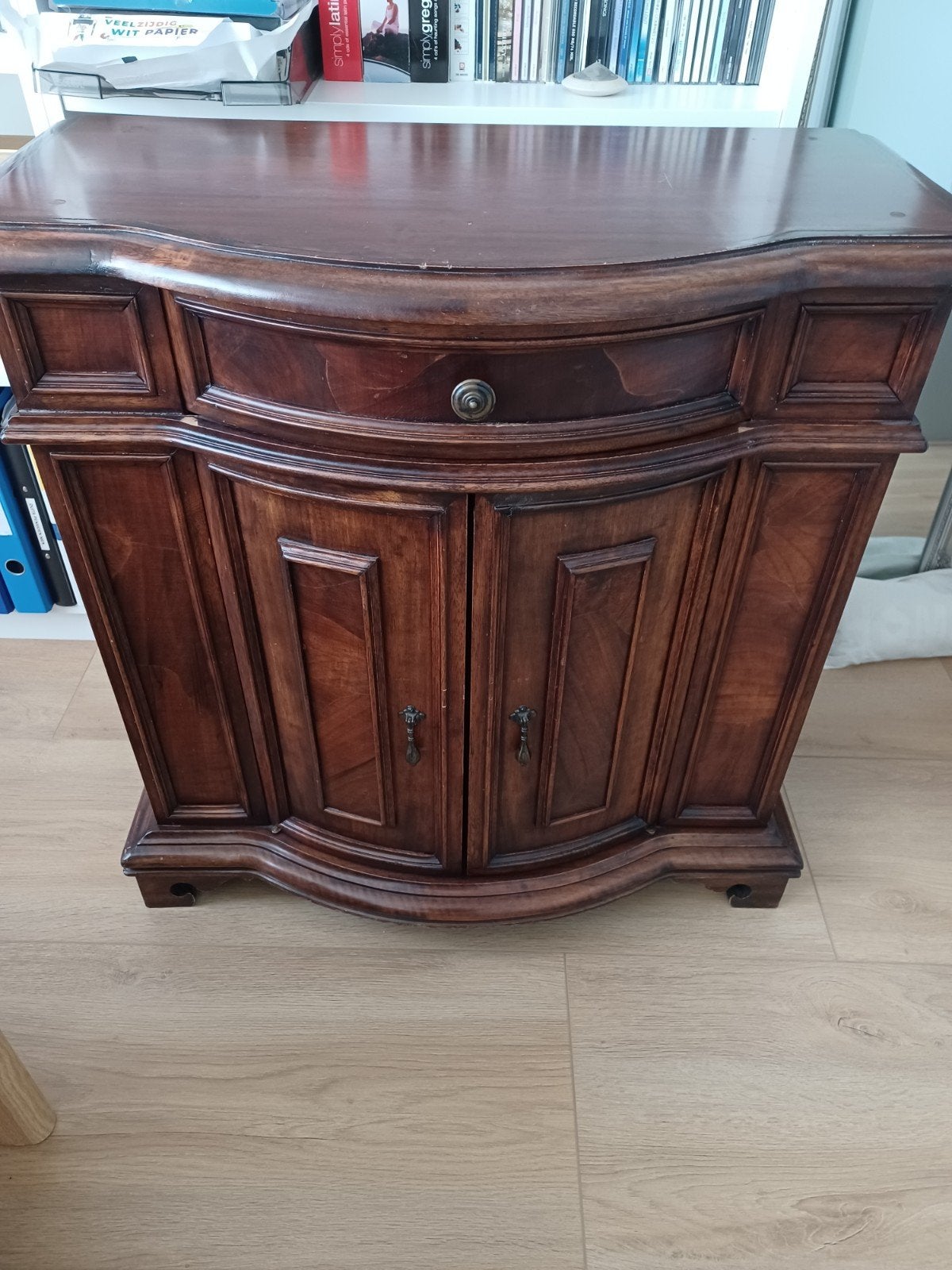 houten kastje., Ophalen