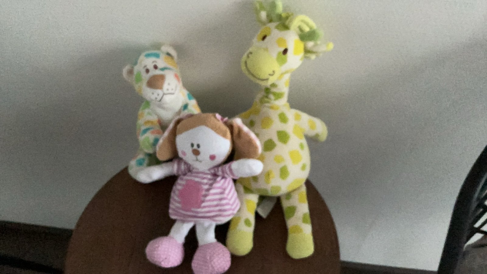 Leuke knuffels: tijger, pop en giraf, Ophalen of Verzenden, Zo goed als nieuw, Middelgroot (20 tot 80 cm), Meerkleurig