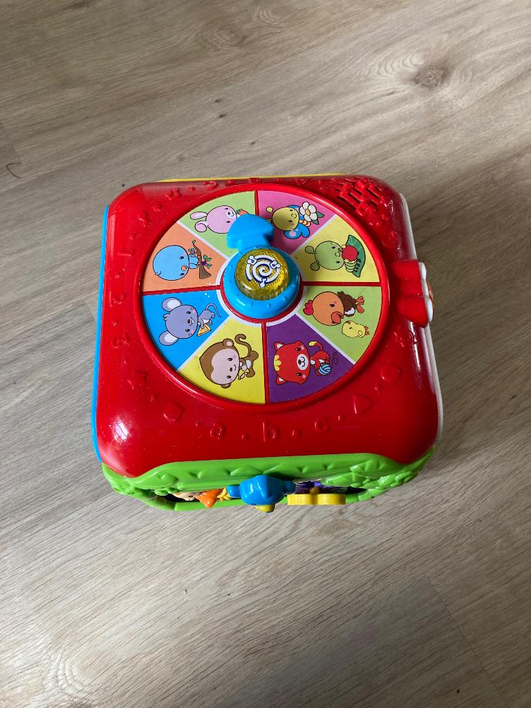 Vtech activiteiten kubus, Ophalen, Gebruikt, 6 maanden tot 2 jaar