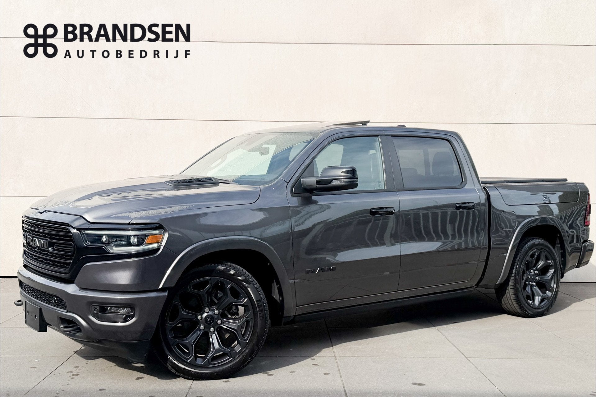Dodge Ram 1500 5.7 V8 4x4 Crew Cab Limited Luchtvering-Pano-, Automaat, Gebruikt, 5654 cc, Met garantie (alle)