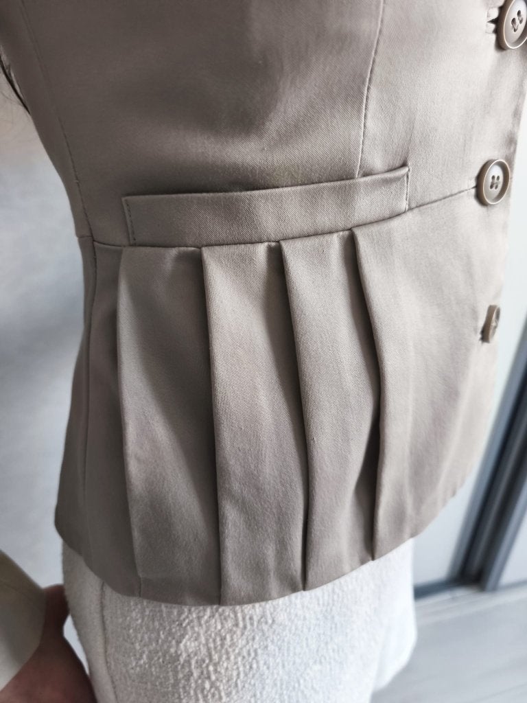 H&M getailleerde tweed beige blazer peplum pofmouwen XS/34, Kleding | Dames, H&M, Beige, Ophalen of Verzenden, Zo goed als nieuw