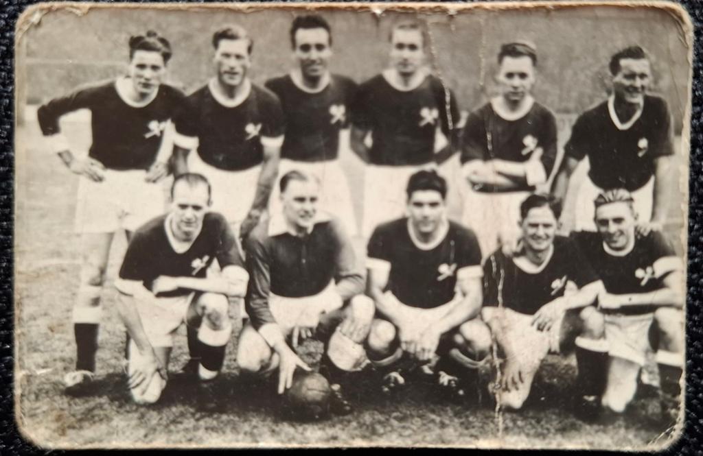 Voetbalplaatje Maurits Geleen 1951-1952 nr 18 Maple Leaf, Ophalen of Verzenden, Gebruikt, Overige binnenlandse clubs, Poster, Plaatje of Sticker