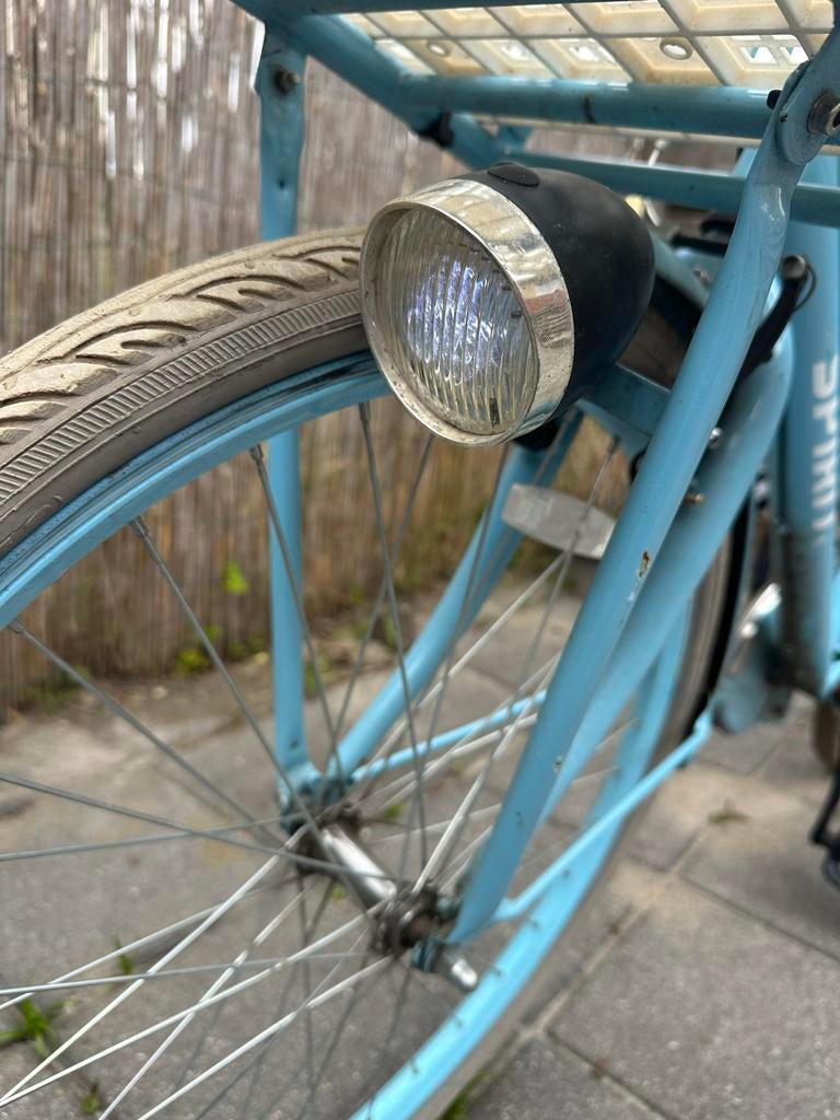Spirit transportfiets meisje - lichtblauw met mand, Fietsen en Brommers, Fietsen | Oldtimers, Ophalen of Verzenden