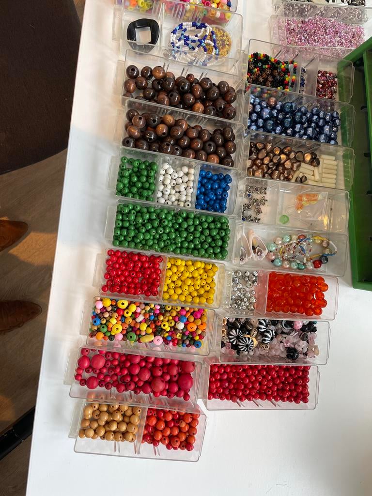 Grote verzameling kralen, Hobby en Vrije tijd, Kralen en Sieraden maken, Ophalen of Verzenden, Zo goed als nieuw, Kraal