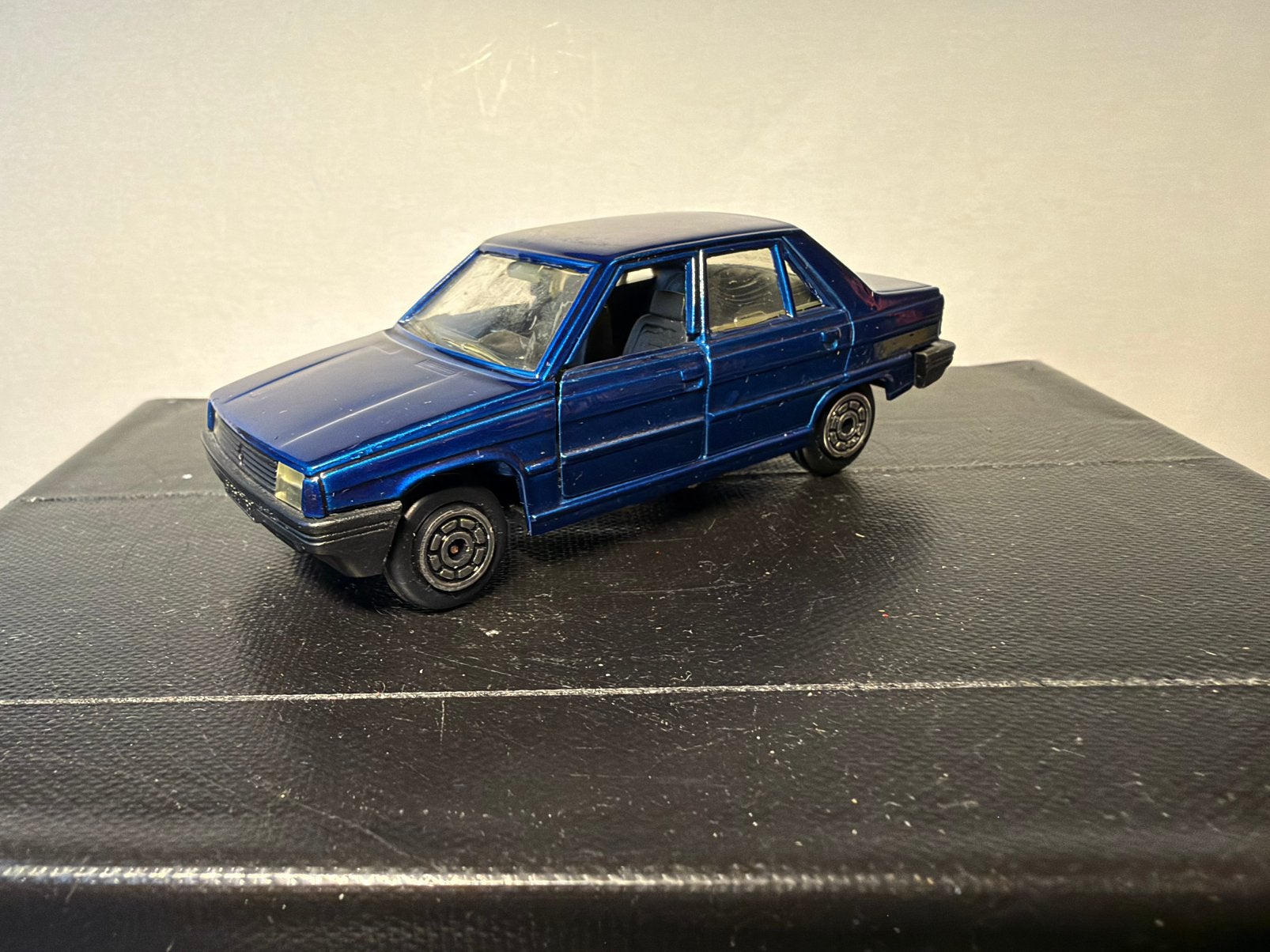 Renault 9  Norev, Verzenden, Zo goed als nieuw, Auto, Norev