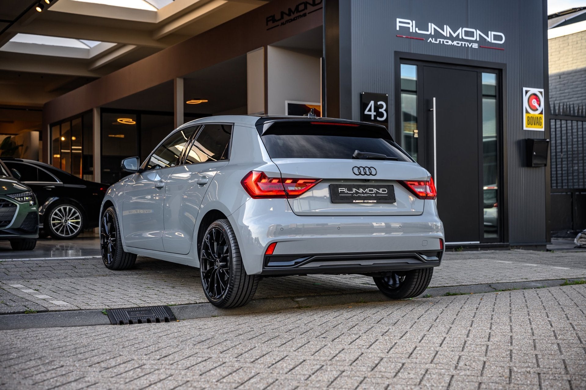 Audi A1 Sportback 25 TFSI Advanced edition, Auto's, Dealer onderhouden, Stof, 95 pk, Bedrijf