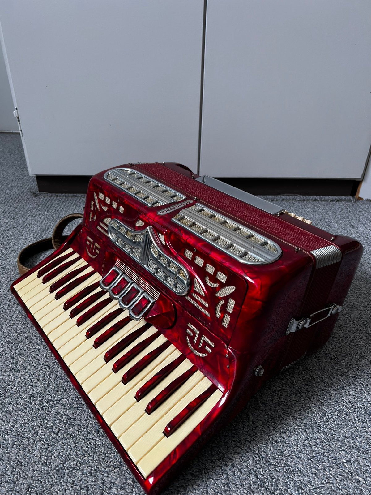 Vintage Accordiola accordeon met originele koffer, Ophalen, Zo goed als nieuw, 120-bas, Accordiola