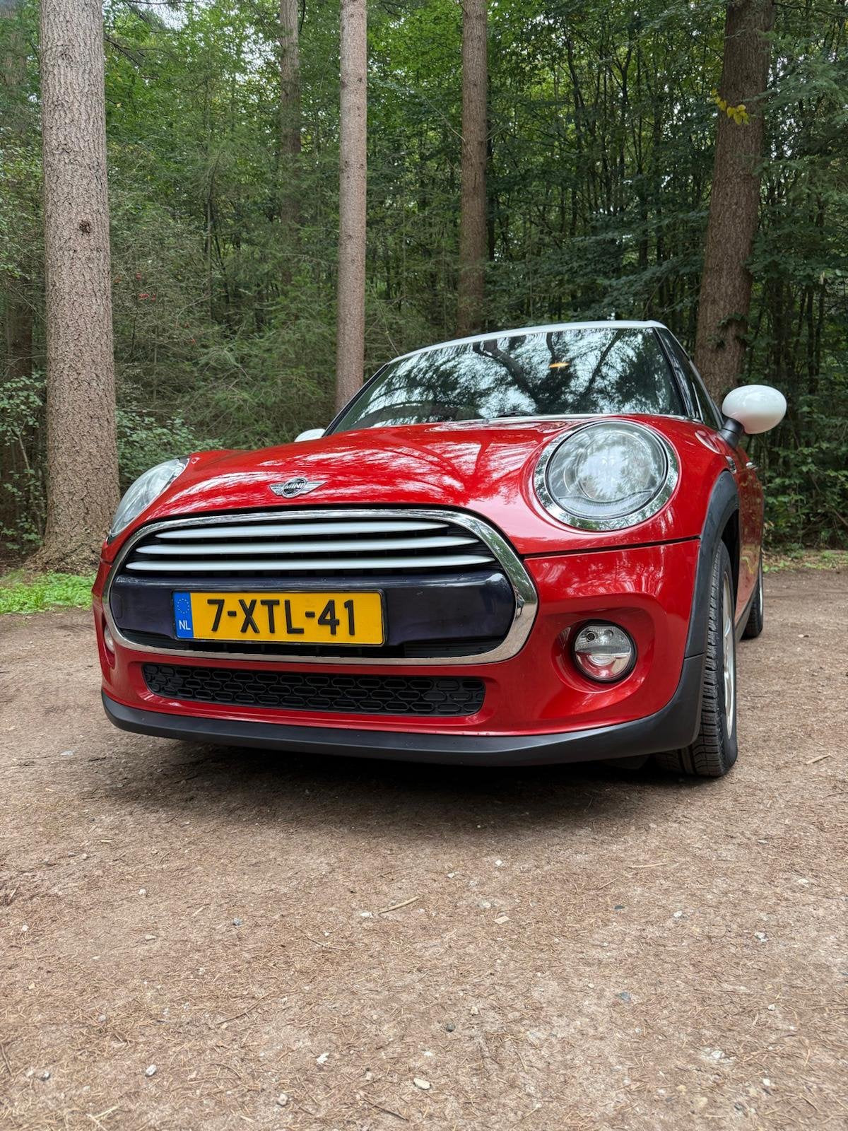 Mini 1.5 Cooper 5D 2014 Rood, 136 pk, 49 €/maand, Origineel Nederlands, Handgeschakeld