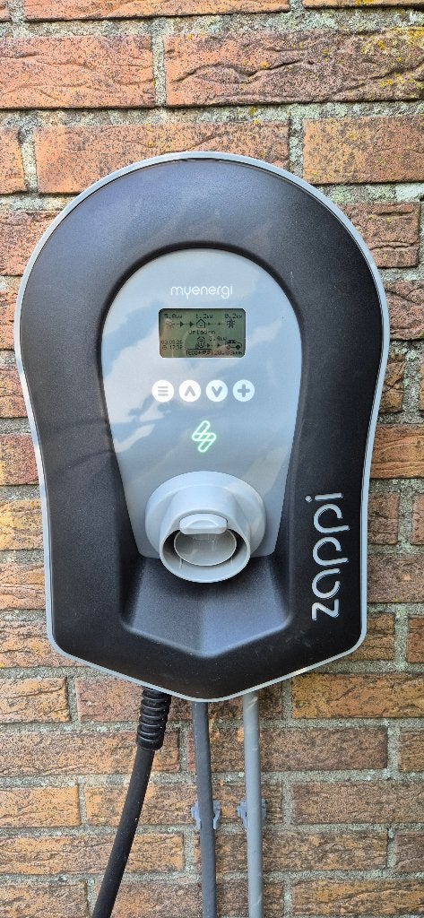 Zappi v2 met 2x harvi en 8 ct klemmen, Ophalen, Zo goed als nieuw, Laadpaal