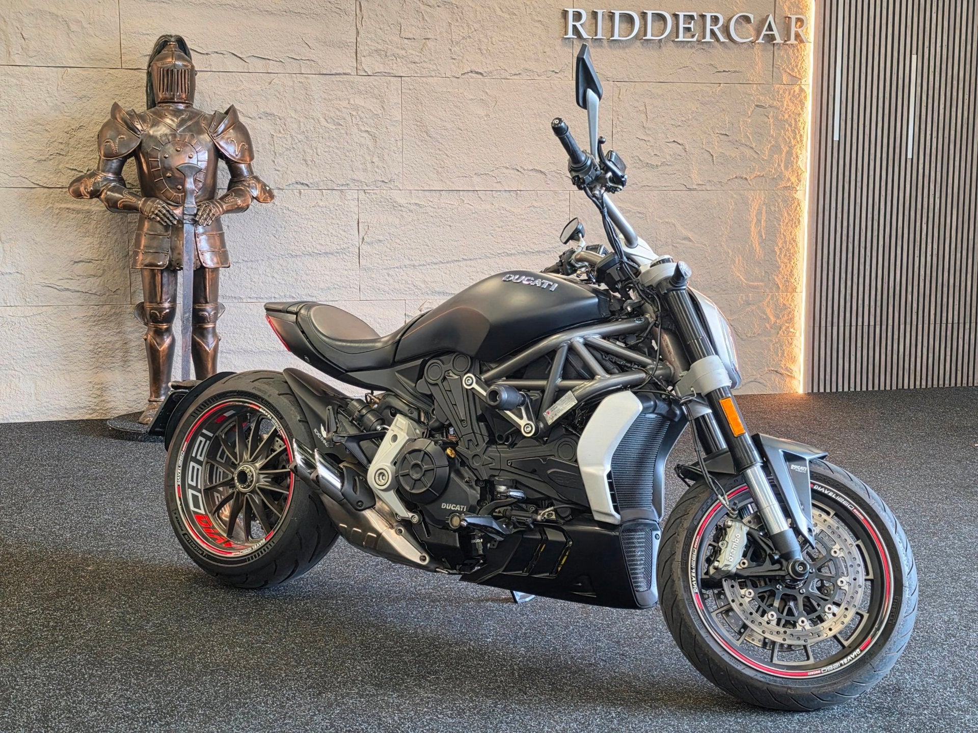 Ducati Tour XDiavel|2018|152pk|17953KM|, Traction Control, Kolenbranderstraat 6
2984AT  RIDDERKERK, NL, Bedrijf, Toermotor
