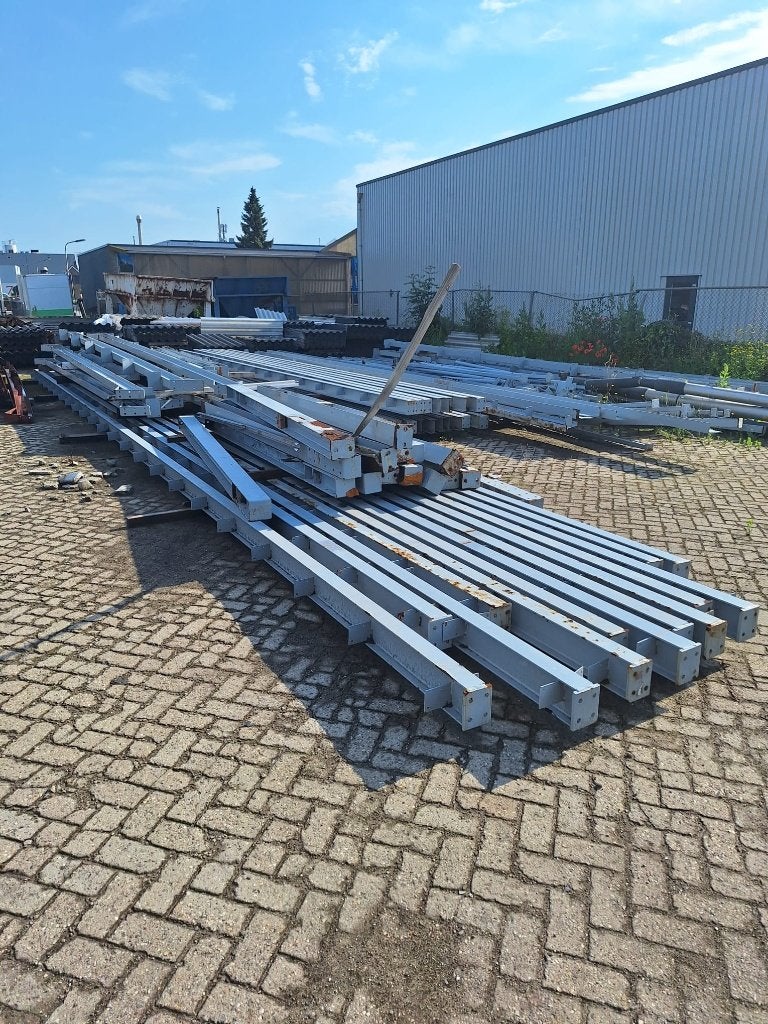 verschillende partijen balkstaal/ gedemonteerde schuren, Ophalen
