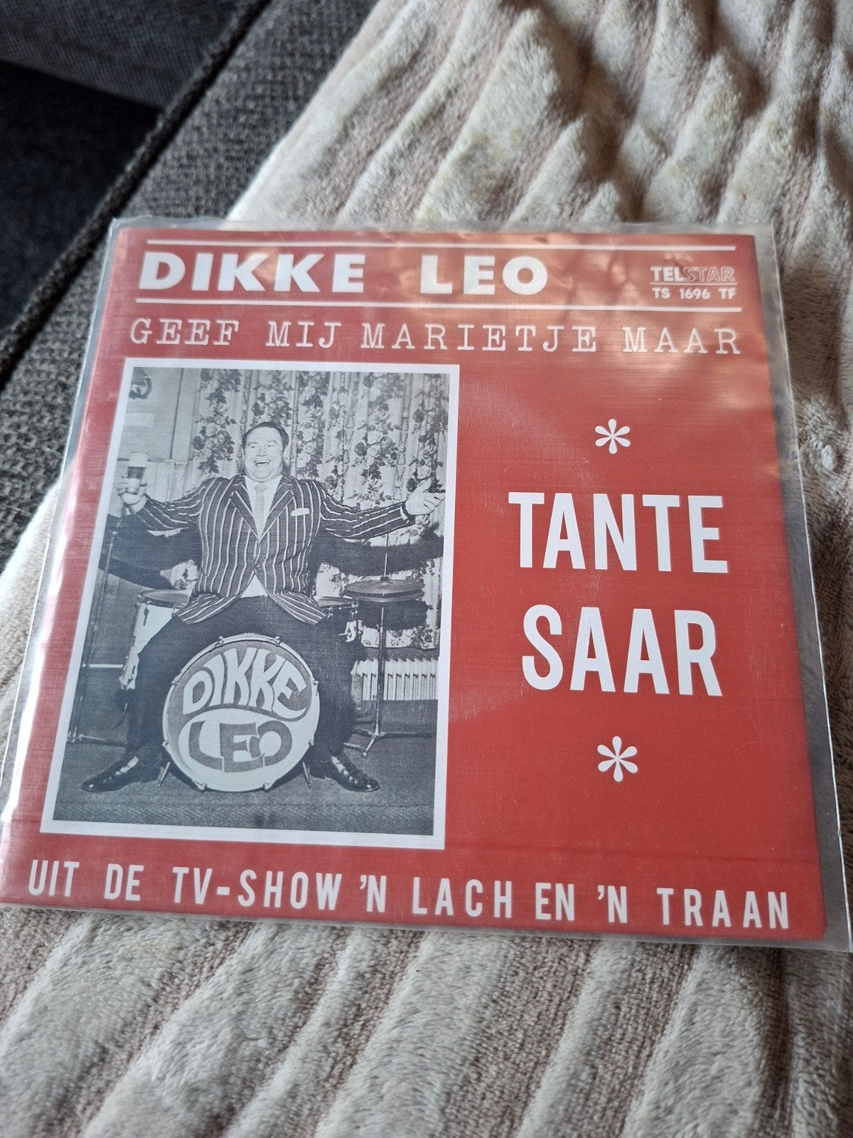 Dikke leo tante saar
Herpers vaste prijs verzenden 5.70 euro, Ophalen of Verzenden, Zo goed als nieuw, Overige formaten, Levenslied of Smartlap