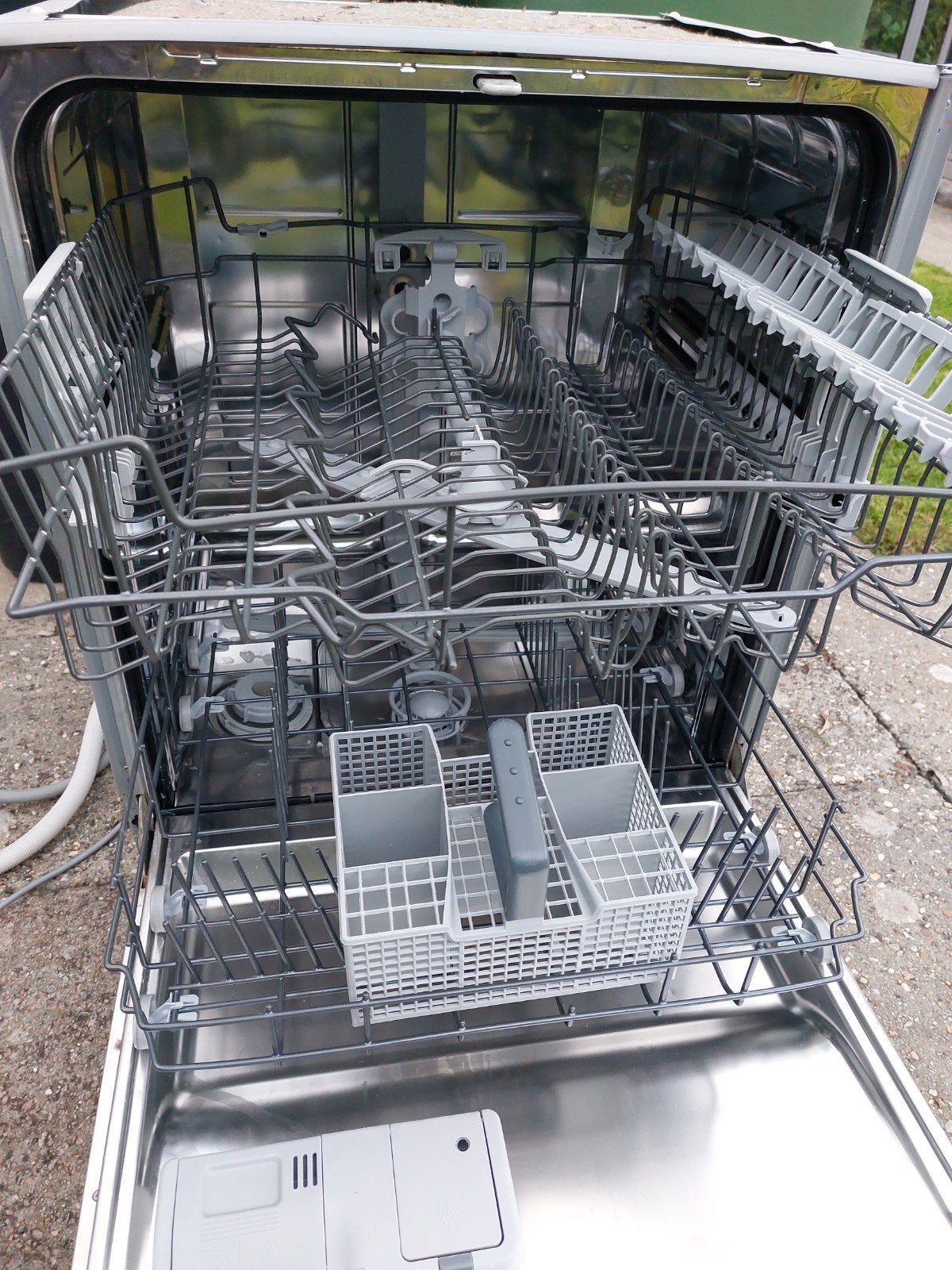 Whirlpool Vaatwasser - Defect voor onderdelen, Witgoed en Apparatuur, Ophalen, Niet werkend, Vrijstaand, 60 cm of meer
