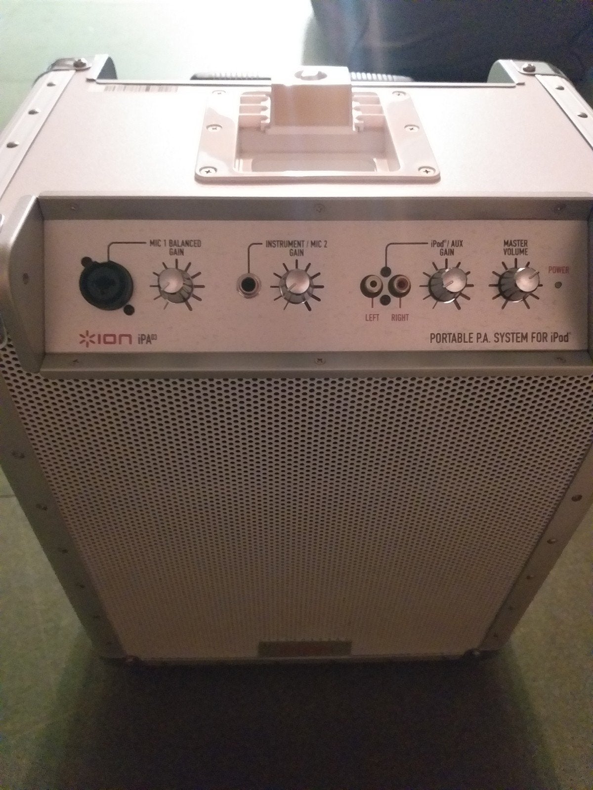 iPod dock huis, Ophalen