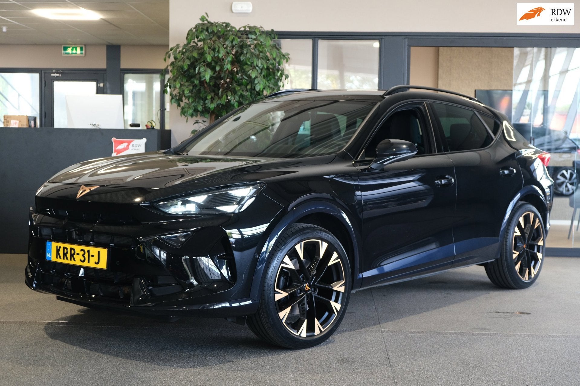 CUPRA Formentor 1.5 TSI e-Hybrid 204PK Facelift 360camera Na, Auto's, Dealer onderhouden, Zwart, 4 cilinders, Formentor