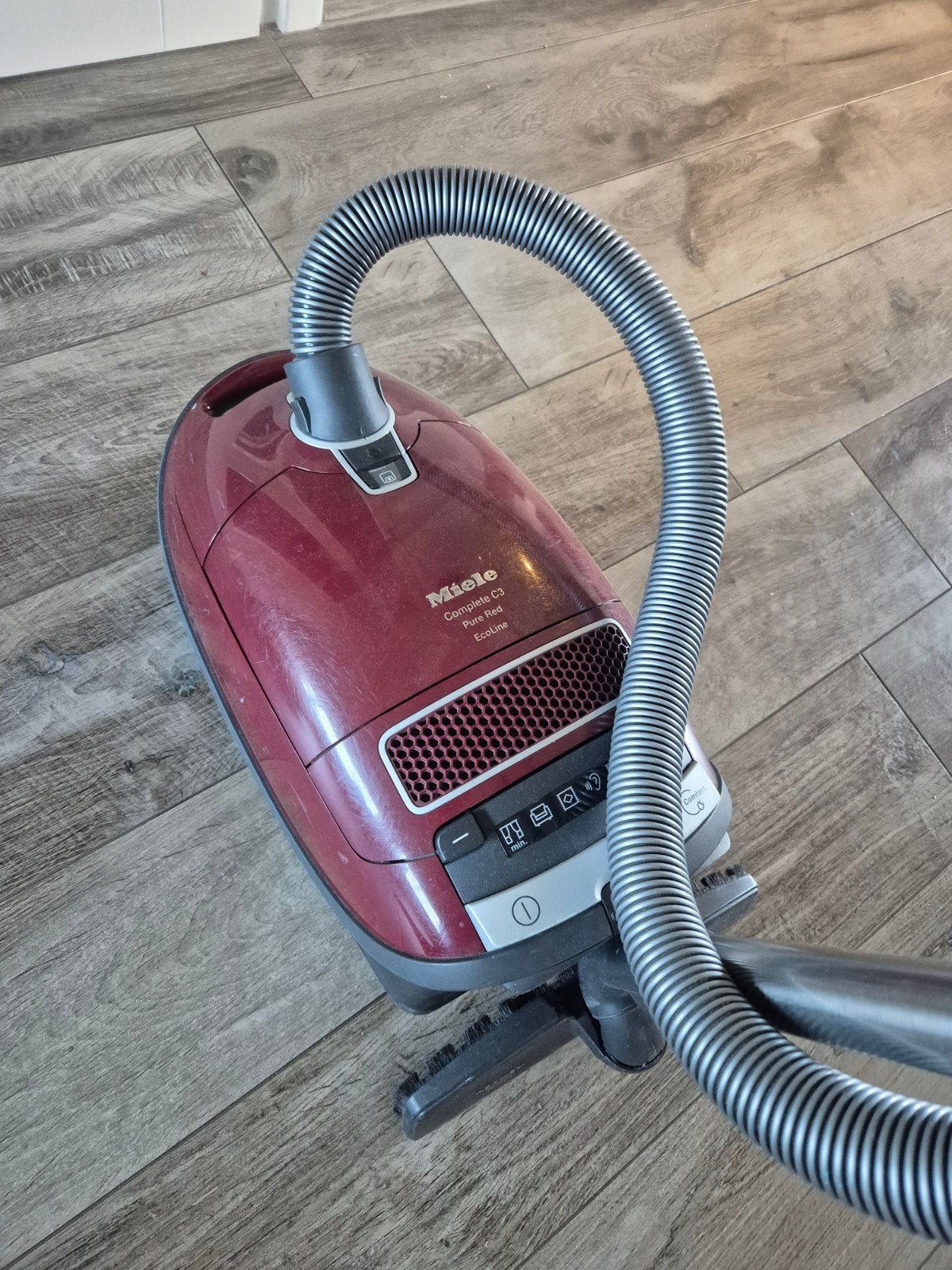 Miele Complete C3 Pure Red Ecoline stofzuiger, Ophalen