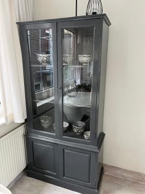 Grijze houten vitrinekast, Huis en Inrichting, Ophalen, Gebruikt, 50 tot 100 cm, 150 tot 200 cm