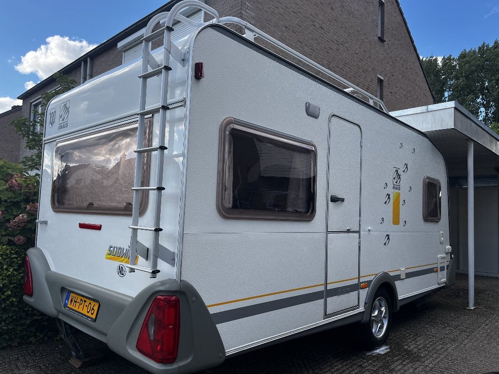 Knaus Sudwind 450 bj 2003 + voortent, BOVAG 2025, Caravans en Kamperen, Caravans, Particulier, tot en met 5, 1000 - 1250 kg, Rondzit