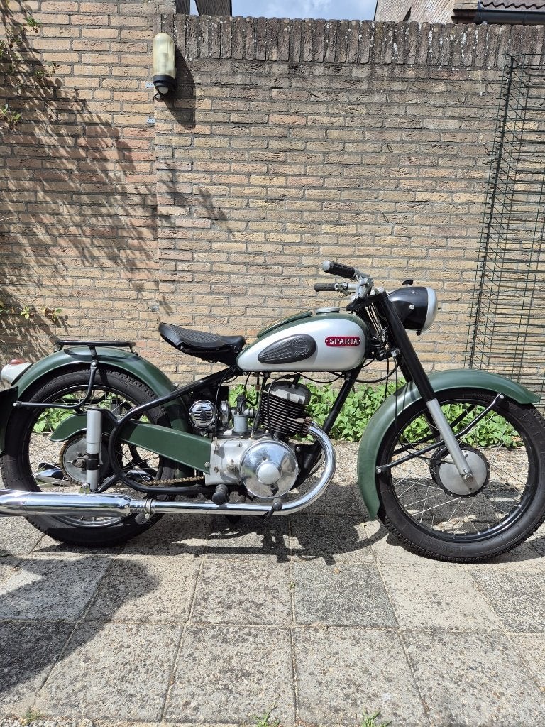 Sparta motorfiets 250CC, Motoren, Motoren | Oldtimers, 250 cc, Motorrijbewijs A, Overig, 1 cilinder