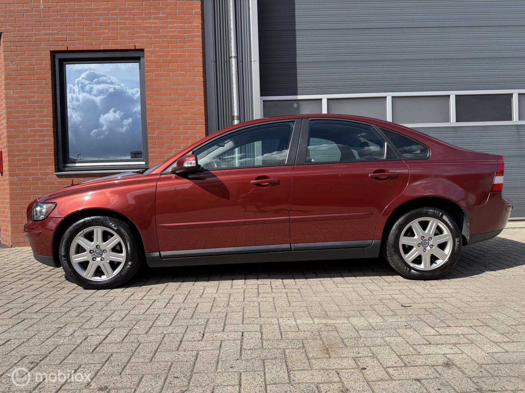 Volvo S40 2.4i 170pk Aut. Summum - xenon - leder, Auto's, Gebruikt, 700 kg, 2435 cc, 170 pk