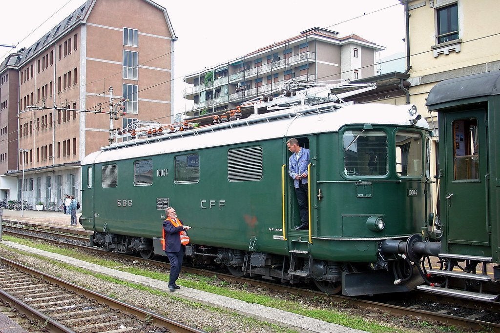 HAG 220 SBB oldtimer loc Re 4/4 nr 10035 top , ovp , Marklin, Wisselstroom, Locomotief, Nieuw, Ophalen of Verzenden