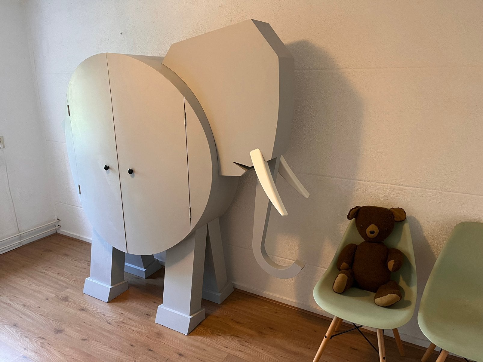 Olifant kledingkast kinderkamer, Ophalen, Gebruikt, 50 tot 100 cm, Met lade(s)