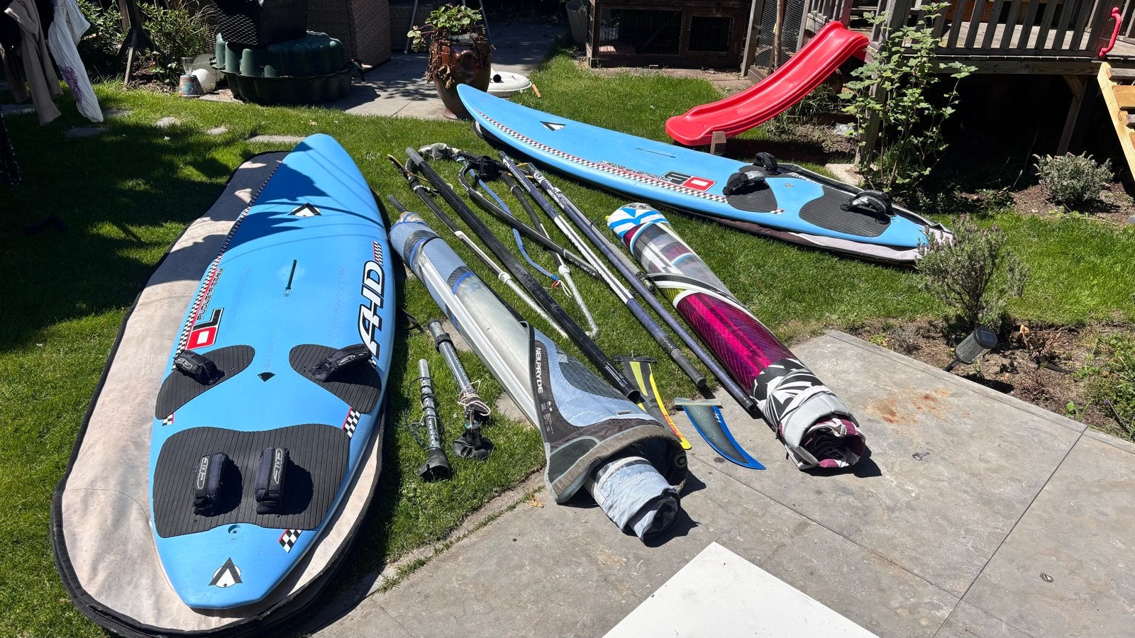 Complete Windsurfset: AHD Free Diamond 70 en 60 met 2 zeilen, Watersport en Boten, Windsurfen, Gebruikt, 5 tot 6.5 m², Minder dan 250 cm