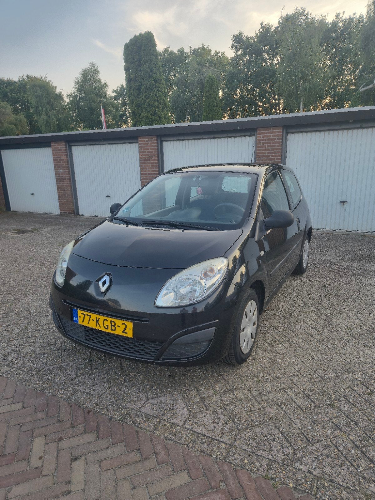 Renault Twingo 1.2 | Apk 2027 | Airco |  Incl. winterbanden, Voorwielaandrijving, 31 €/maand, 4 cilinders, Zwart
