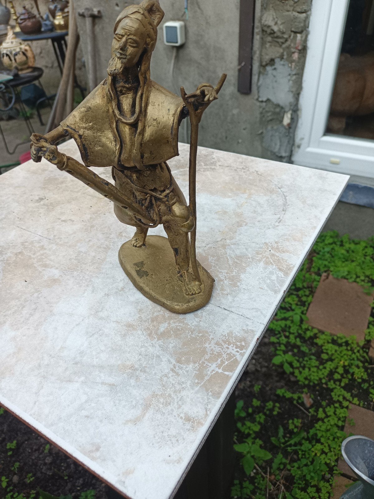 Vintage bronzen beeldje van een man met staf, Ophalen of Verzenden