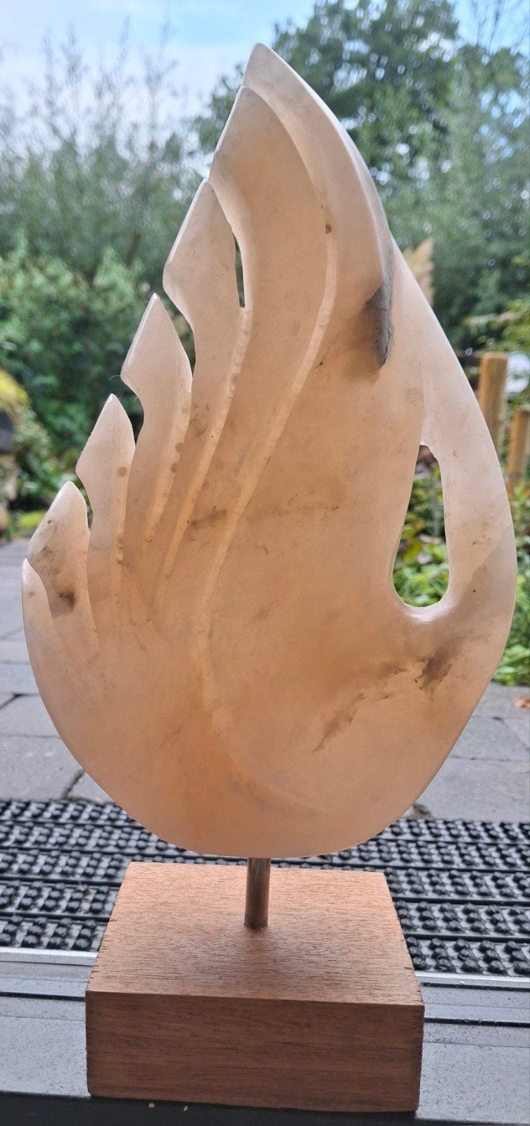 Oud roze Chinese Speksteen beeld 'De Veer', Ophalen, 20 - 50 cm, Beeld, Abstract