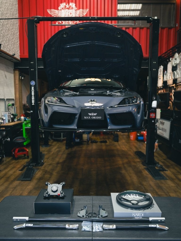 HKS Carbon Brace veerpootbrug set - Toyota Supra A90 A91