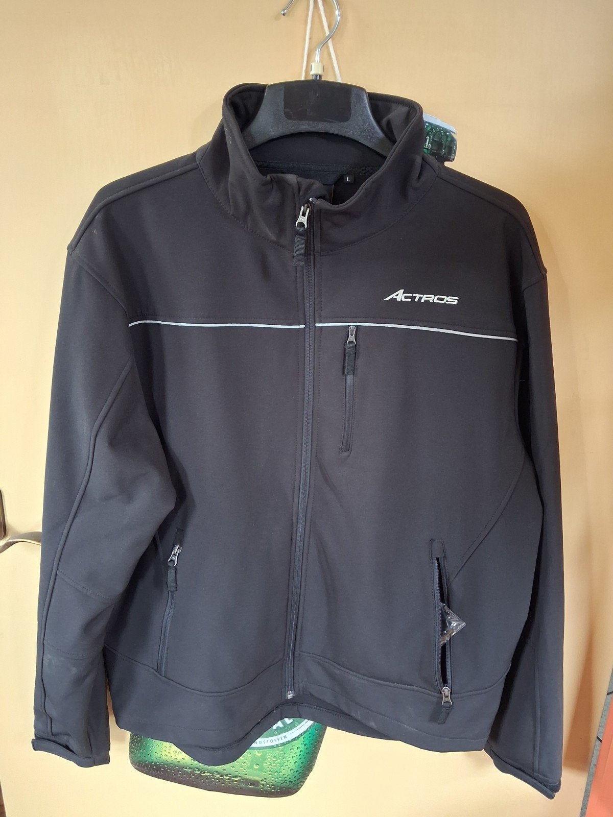 Mercedes-Benz Actros Softshell Jas Maat L, Kleding | Heren, Maat 52/54 (L), Zwart, Nieuw, Ophalen of Verzenden