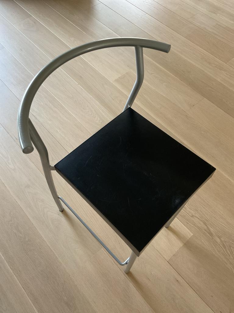 2 stuks Design Kartell barkruk met metalen frame, Huis en Inrichting, Barkrukken, Gebruikt, 60 tot 90 cm, Metaal, 2 krukken, Met voetsteun