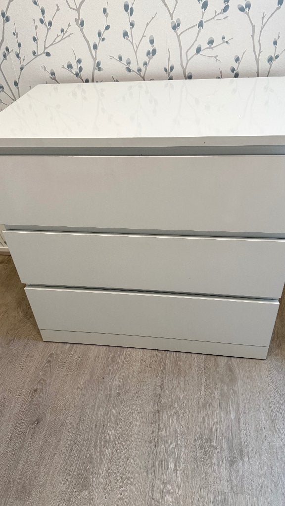 Malm ladekast met 3 laden, Huis en Inrichting, Ophalen, 50 tot 100 cm, Zo goed als nieuw, 3 of 4 laden