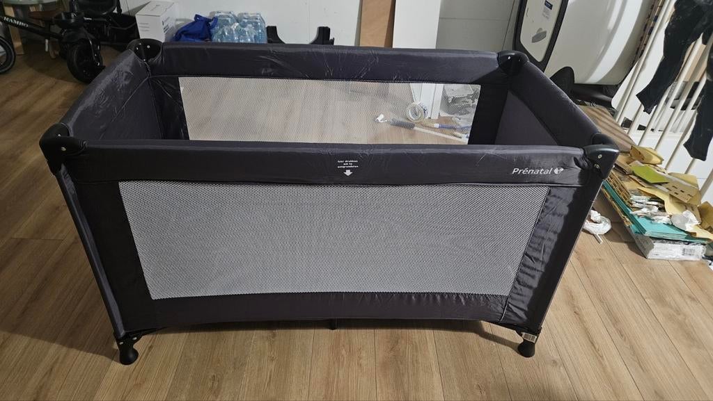 Campingbedje incl matras, Ophalen, Zo goed als nieuw, Reisbedje