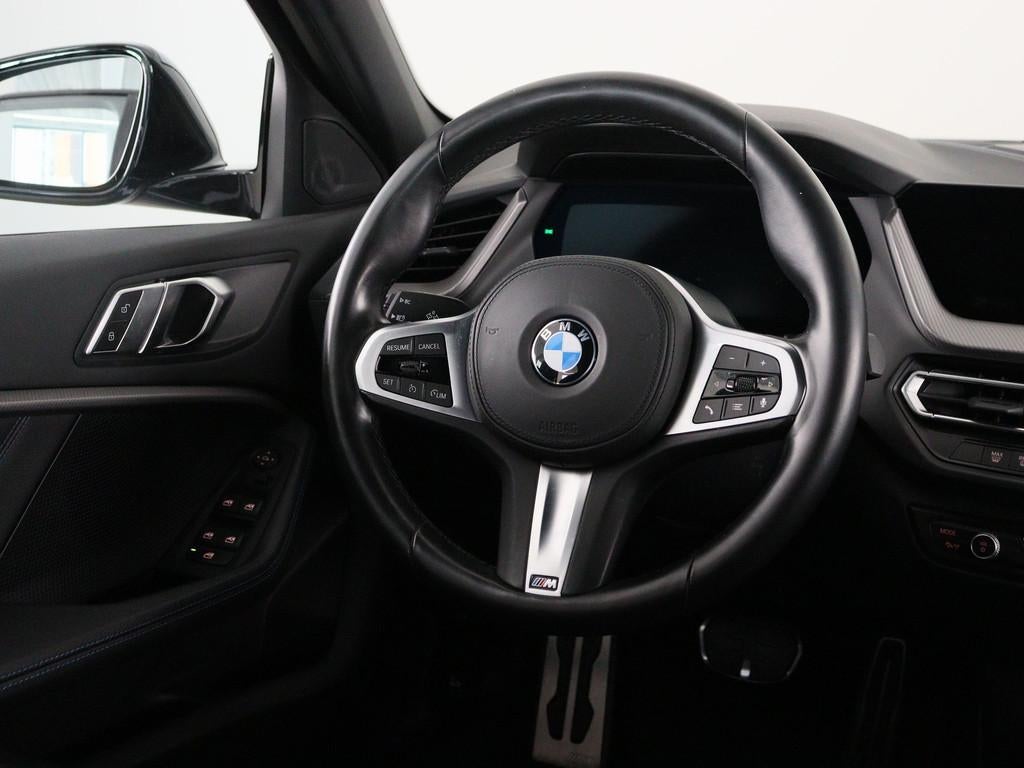 BMW 1 Serie 118i Business Edition (bj 2022, automaat), Auto's, BMW, 136 pk, Gebruikt, Met garantie (alle), Leder en Stof
