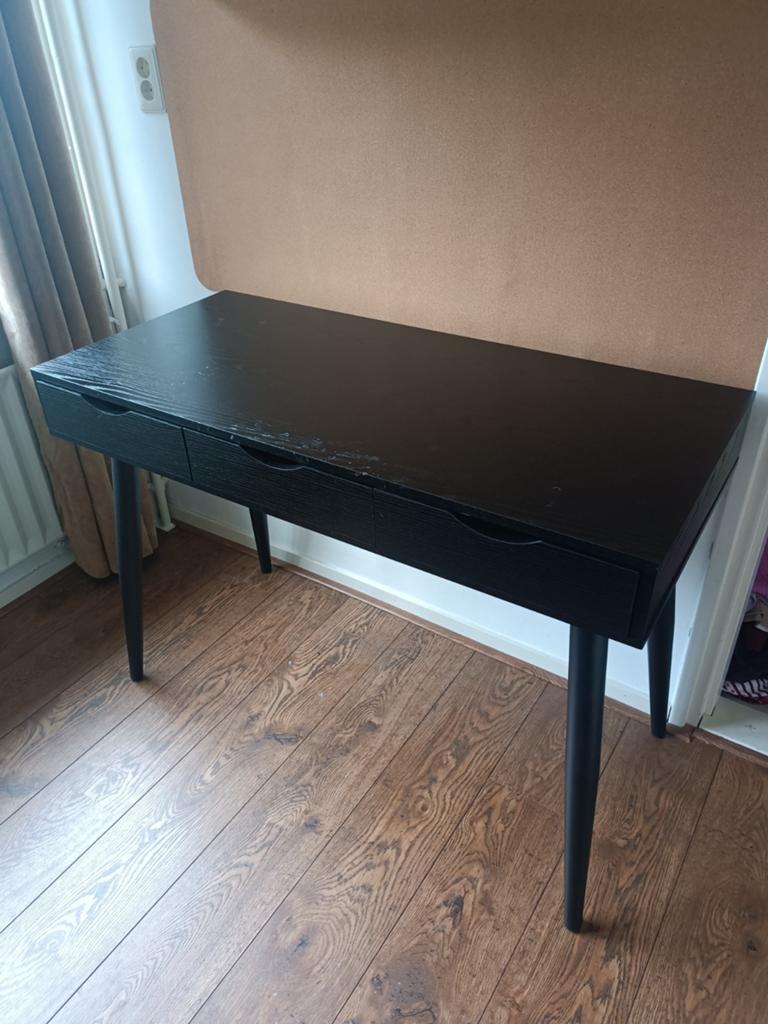 Zwart bureau, Ophalen, Gebruikt