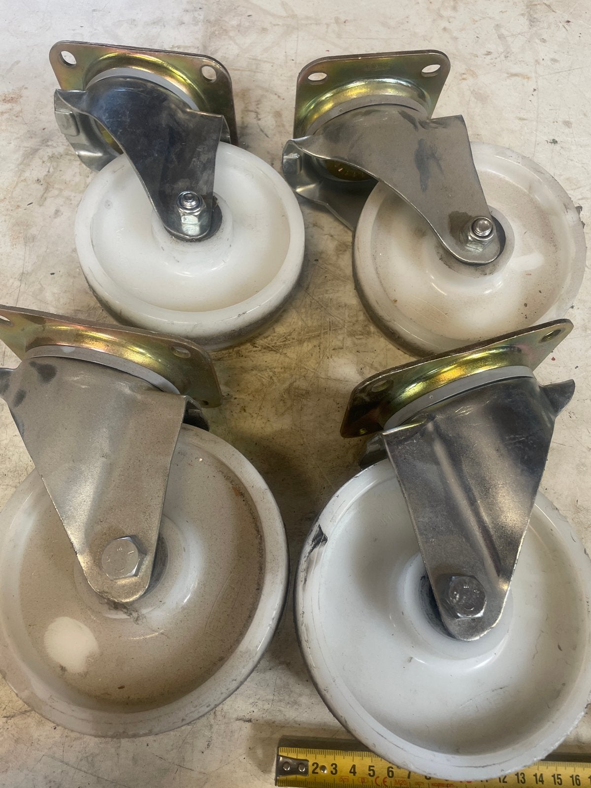 Set van 4 zwenkwielen 150 mm gelagerd nylon wielen, Doe-het-zelf en Verbouw, Gereedschap | Handgereedschap, Ophalen, Gebruikt