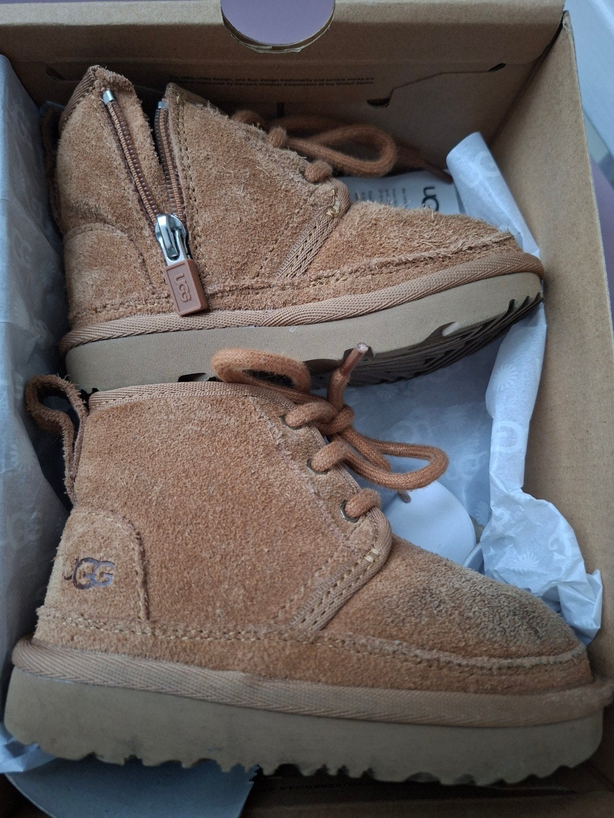 Ugg Neumel II baby laarzen maat 23.5, Gebruikt, UGG, Jongen of Meisje, Ophalen of Verzenden