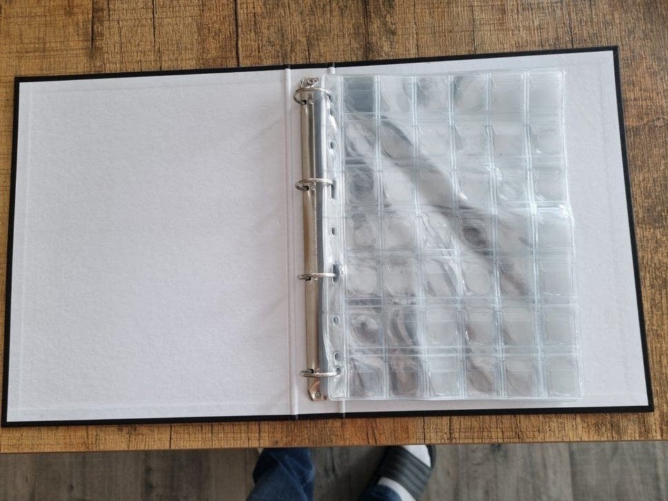 Muntalbum Zwart met 25 Muntbladen, Postzegels en Munten, Munten en Bankbiljetten | Toebehoren, Ophalen of Verzenden
