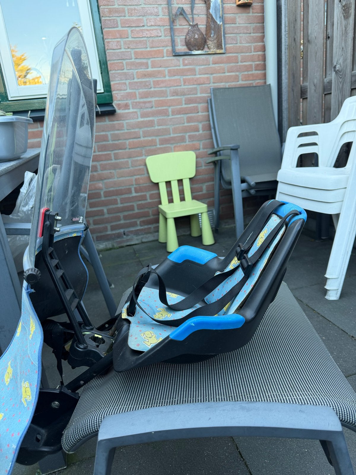 Bobike fietsstoeltje voor met windscherm en montage beugel, Ophalen, Gebruikt, Voorzitje, Voetsteuntjes