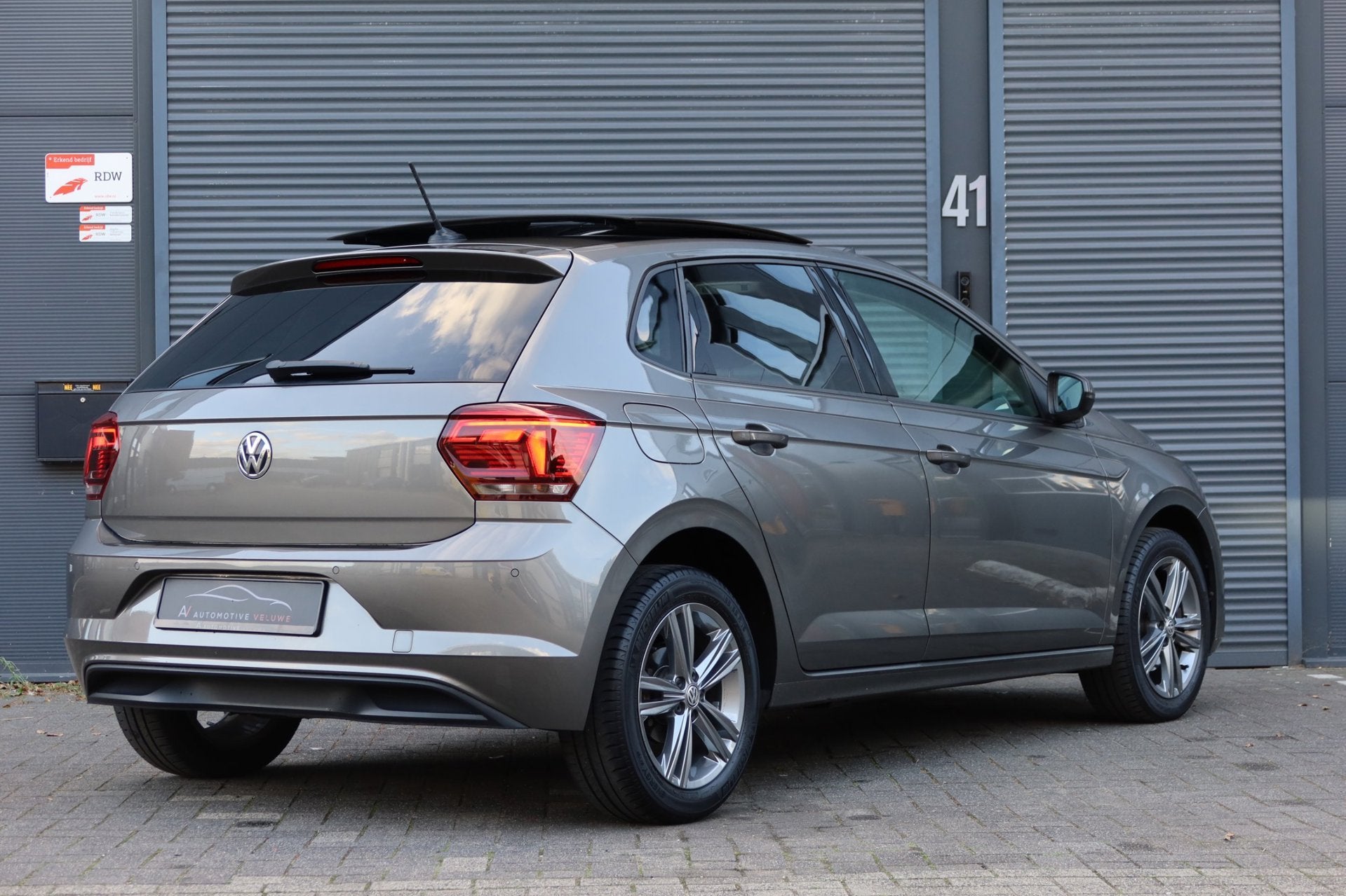Foto 10 van Volkswagen Polo 1.0 TSI Highline DSG|PANO|LED|ACC|Camera|Car